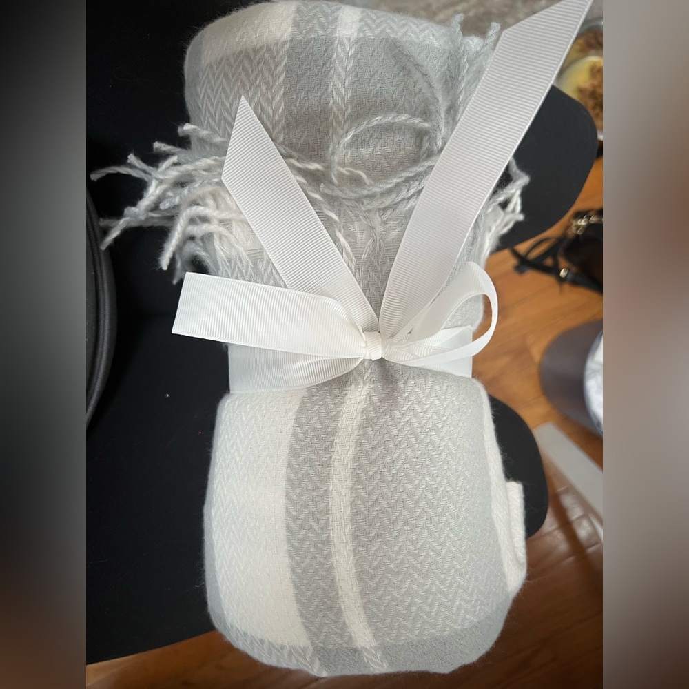 NWT Loft grey and white throw